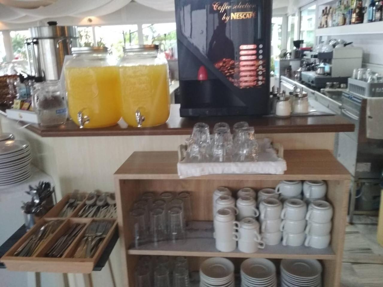 Vournelis Hotel Limenas  Buitenkant foto