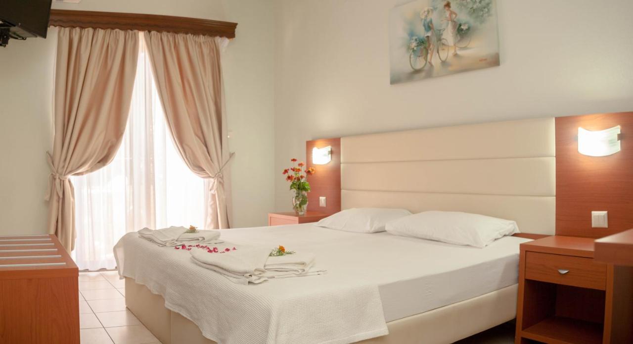 Vournelis Hotel Limenas  Buitenkant foto