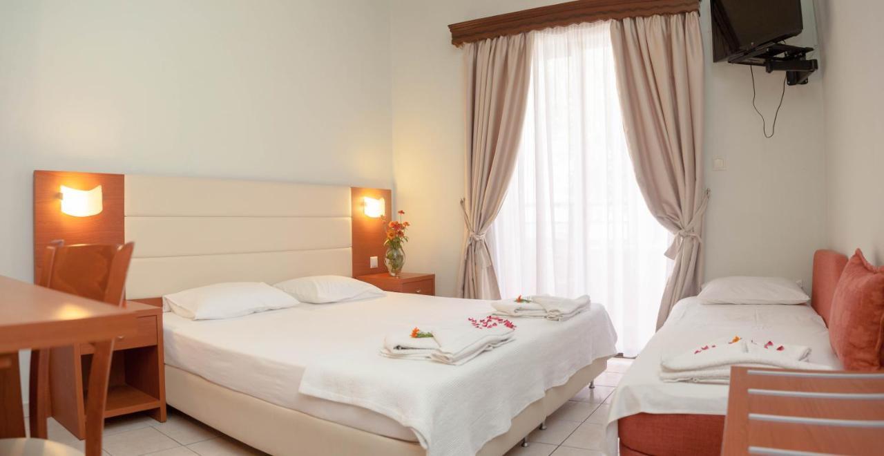 Vournelis Hotel Limenas  Buitenkant foto