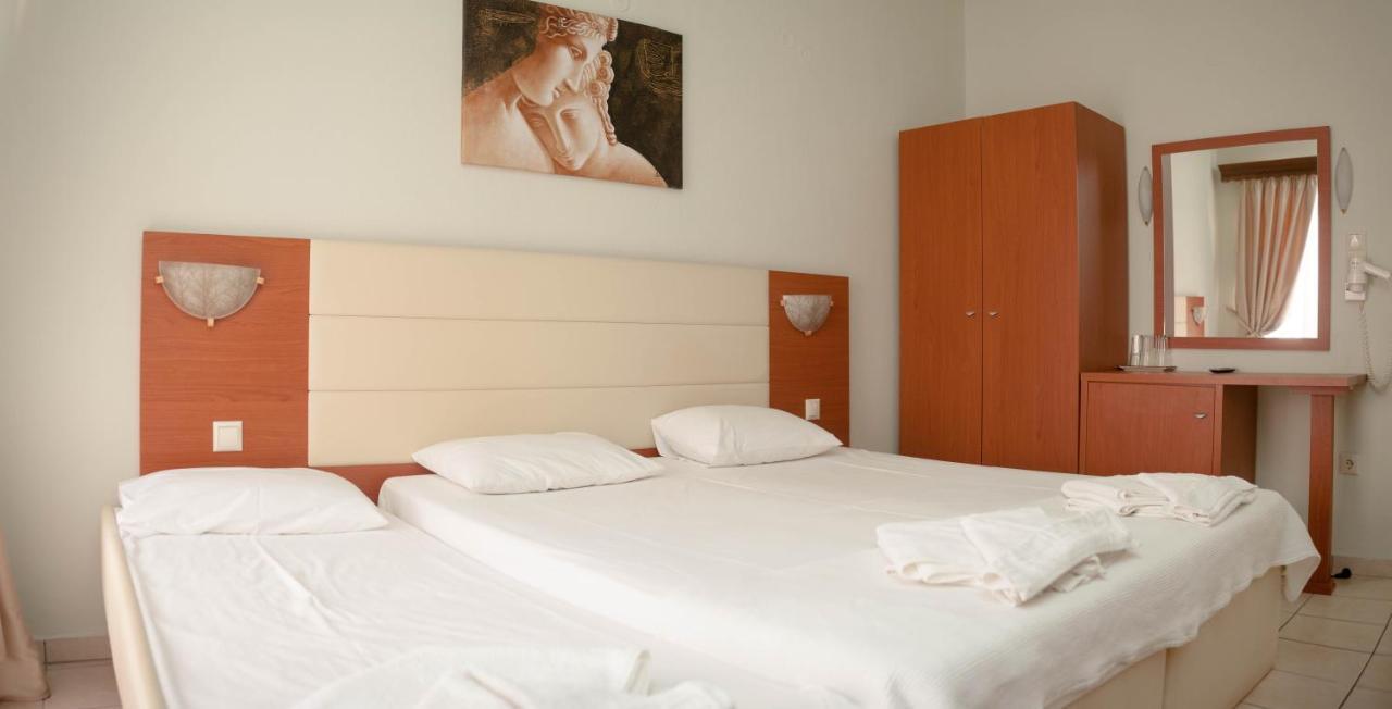 Vournelis Hotel Limenas  Buitenkant foto